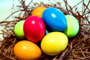 91.3 KGLY East Texas Christian Radio Coloring Easter Eggs Heard On Air Blog Featured Image